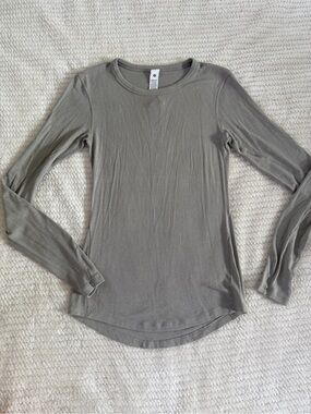 Lululemon Long Sleeve Crewneck Top in Taupe